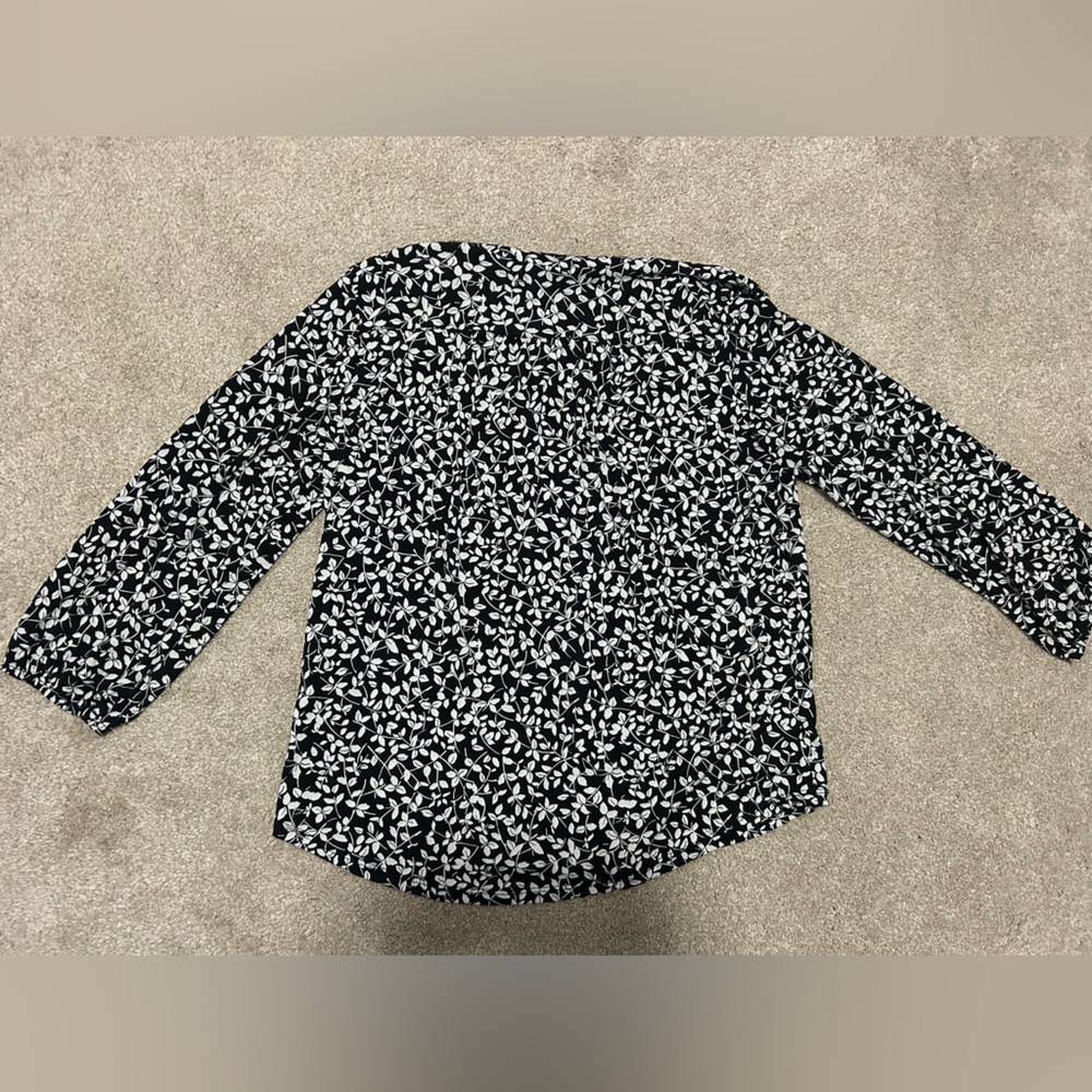 Two By Vince Camuto Blouse size: medium - Picture 3 of 7